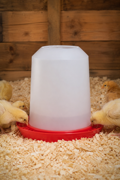 Hassle-free 0.8gal Waterer